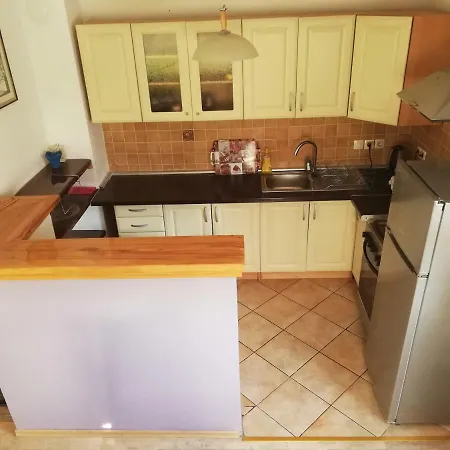 Erien Apartment *